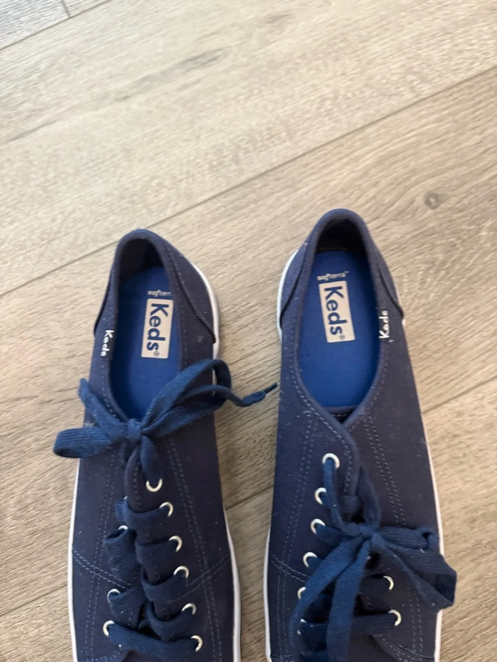 KEDS Navy Blue Sneakers with blue Laces. Size 9 - Picture 3 of 10